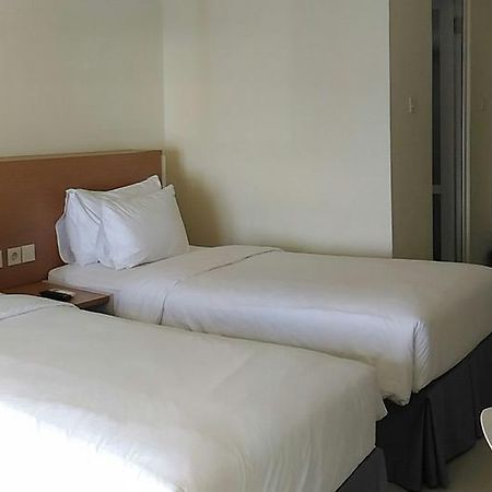 Big Fish Hotel Manado Kültér fotó