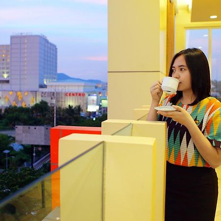 Big Fish Hotel Manado Kültér fotó
