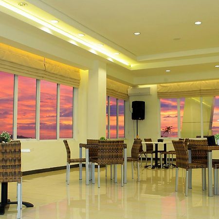 Big Fish Hotel Manado Kültér fotó