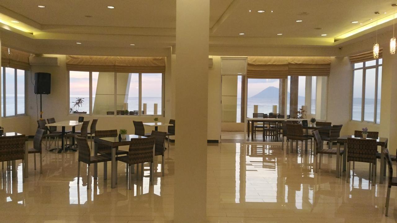Big Fish Hotel Manado Kültér fotó