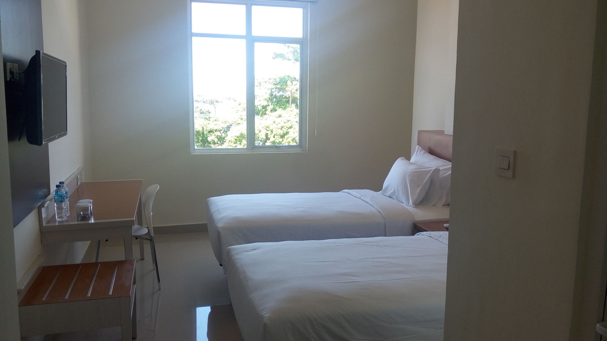 Big Fish Hotel Manado Kültér fotó