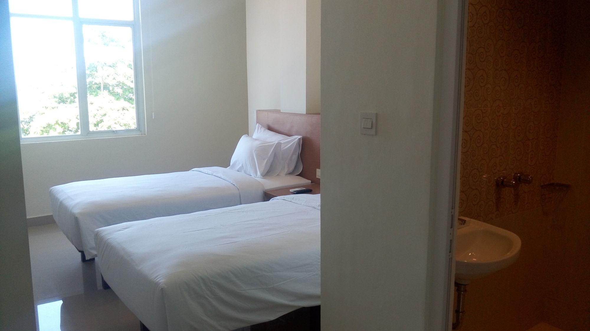 Big Fish Hotel Manado Kültér fotó